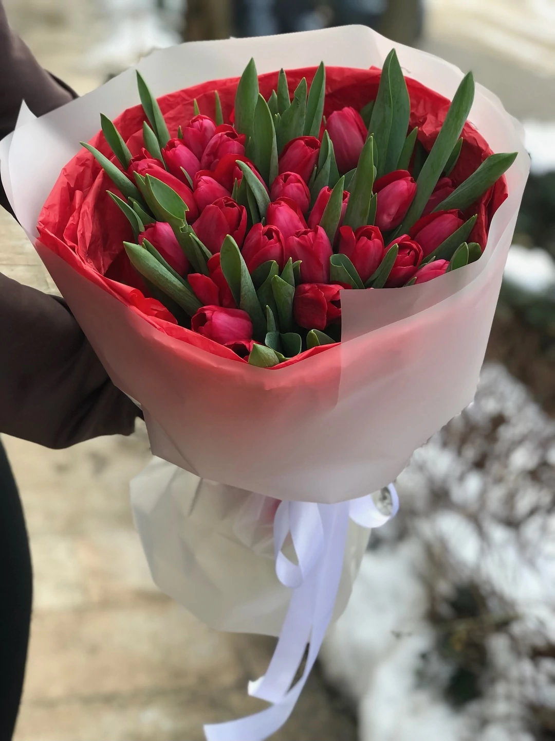 Piros Valentin tulipáncsokor